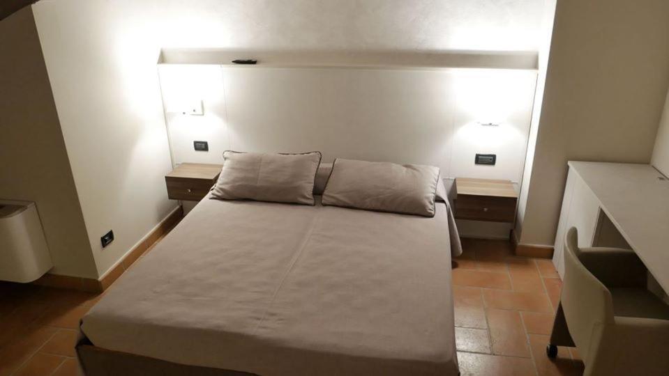 Hotel La Valle Volta Mantovana Buitenkant foto