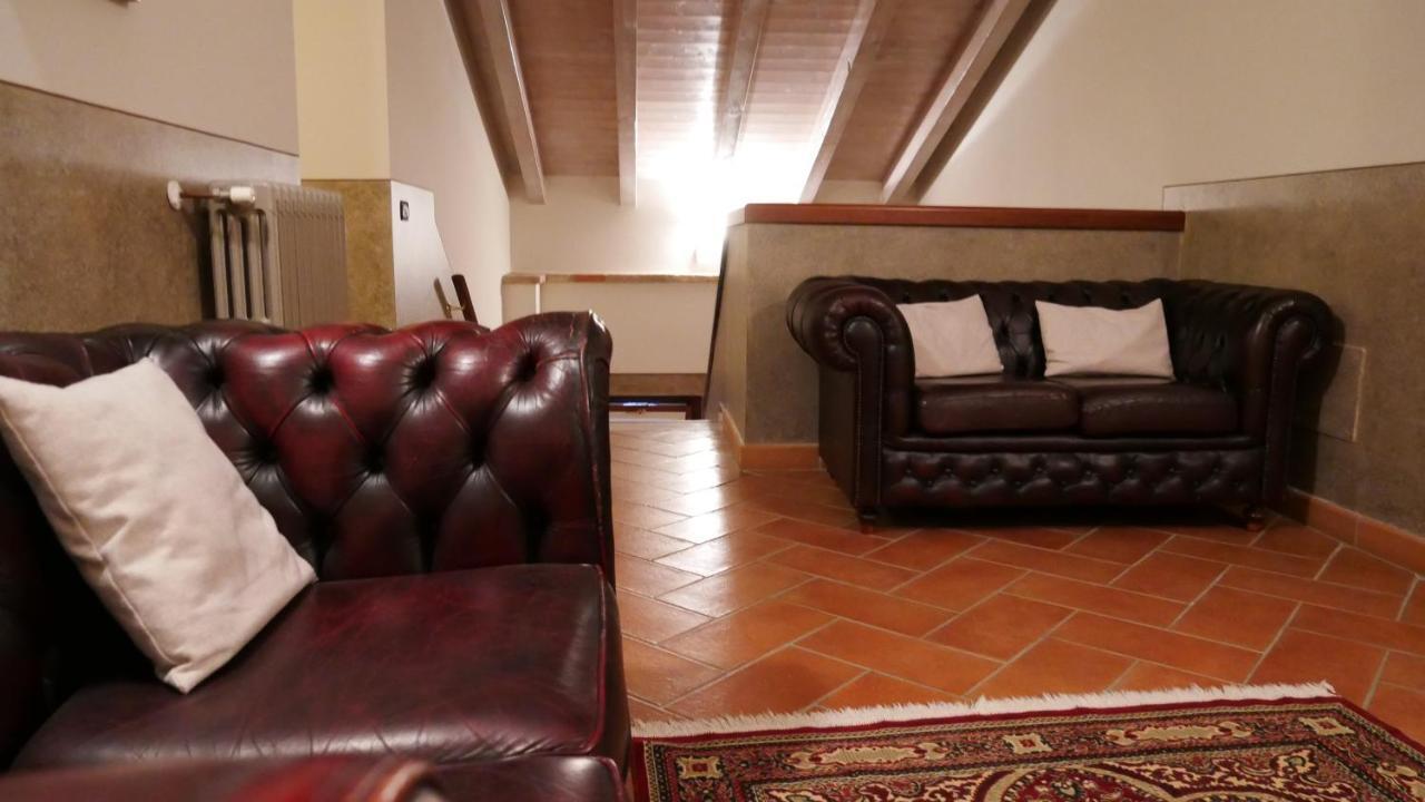 Hotel La Valle Volta Mantovana Buitenkant foto